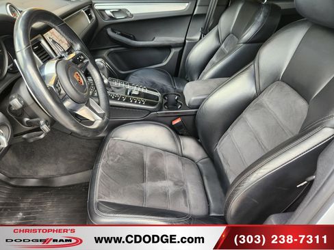 Used 2017 Porsche Macan GTS AWD/4WD image 16
