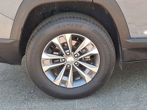 Used 2025 Chevrolet Equinox LT AWD/4WD image 26