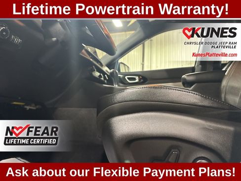 Used 2025 Jeep Compass Limited image 21