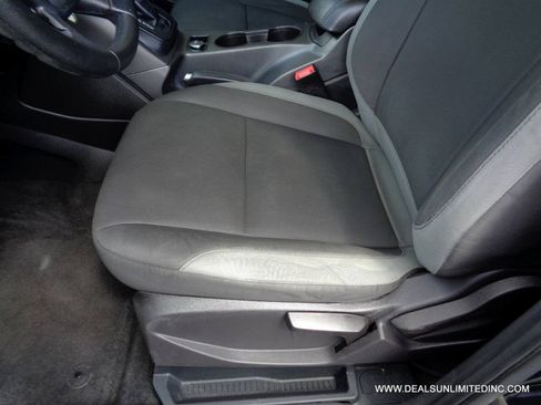 Used 2015 Ford Escape S FWD image 7
