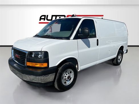 Used 2024 GMC Savana 2500 w/ Driver Convenience Package image 3