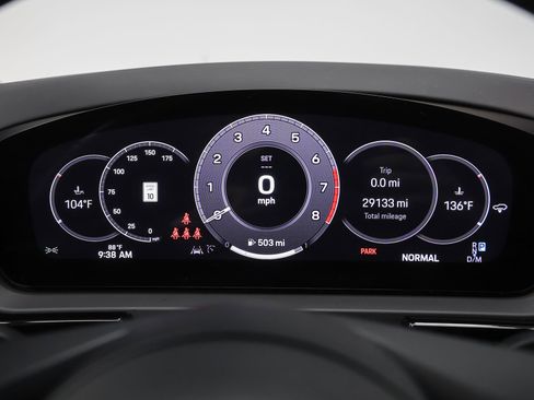 Certified 2024 Porsche Cayenne AWD/4WD image 33