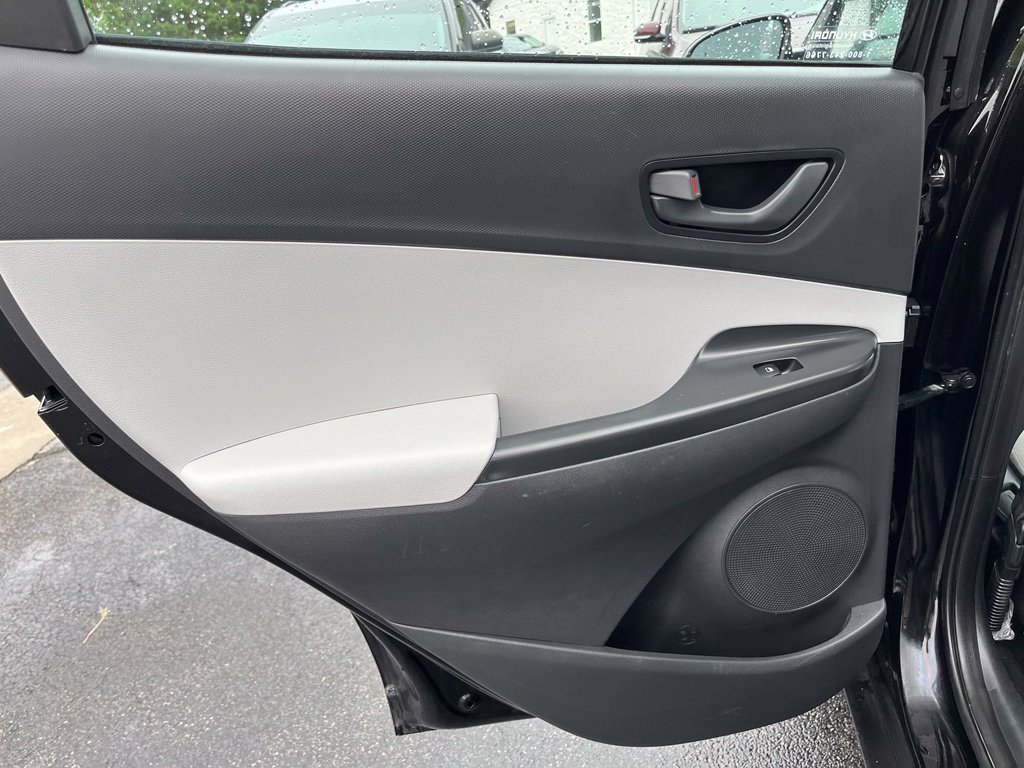 Used 2023 Hyundai Kona SE w/ Cargo Package FWD image 27