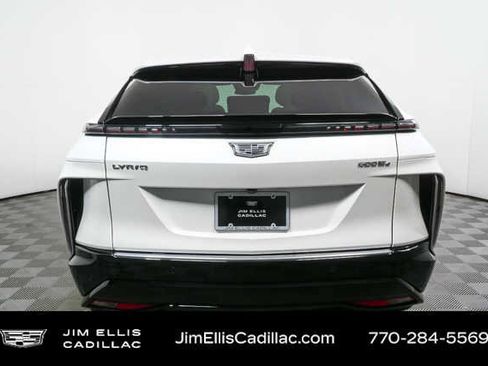 Certified 2024 Cadillac Lyriq Luxury image 25