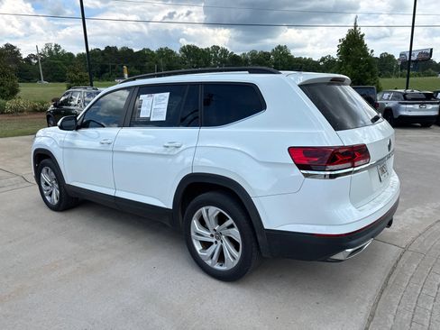 Used 2021 Volkswagen Atlas SE w/ Towing Package FWD image 9