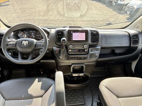 Used 2025 RAM ProMaster 3500 w/ Convenience Group FWD image 14