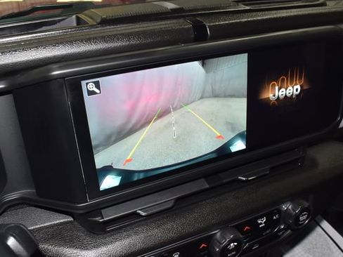 Certified 2024 Jeep Gladiator Sport image 16