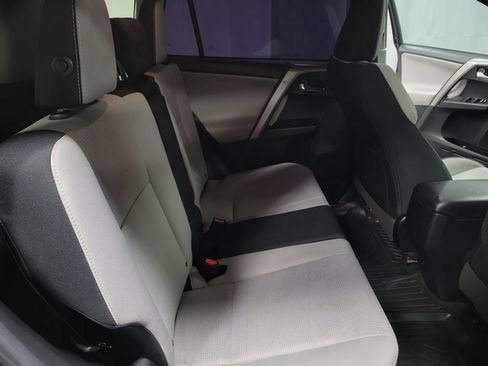 Used 2018 Toyota RAV4 XLE FWD image 21