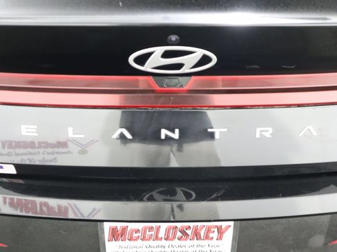 Used 2024 Hyundai Elantra SEL FWD image 16