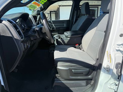 Used 2022 RAM 3500 Big Horn image 11