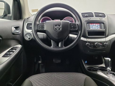 Used 2020 Dodge Journey SE image 22