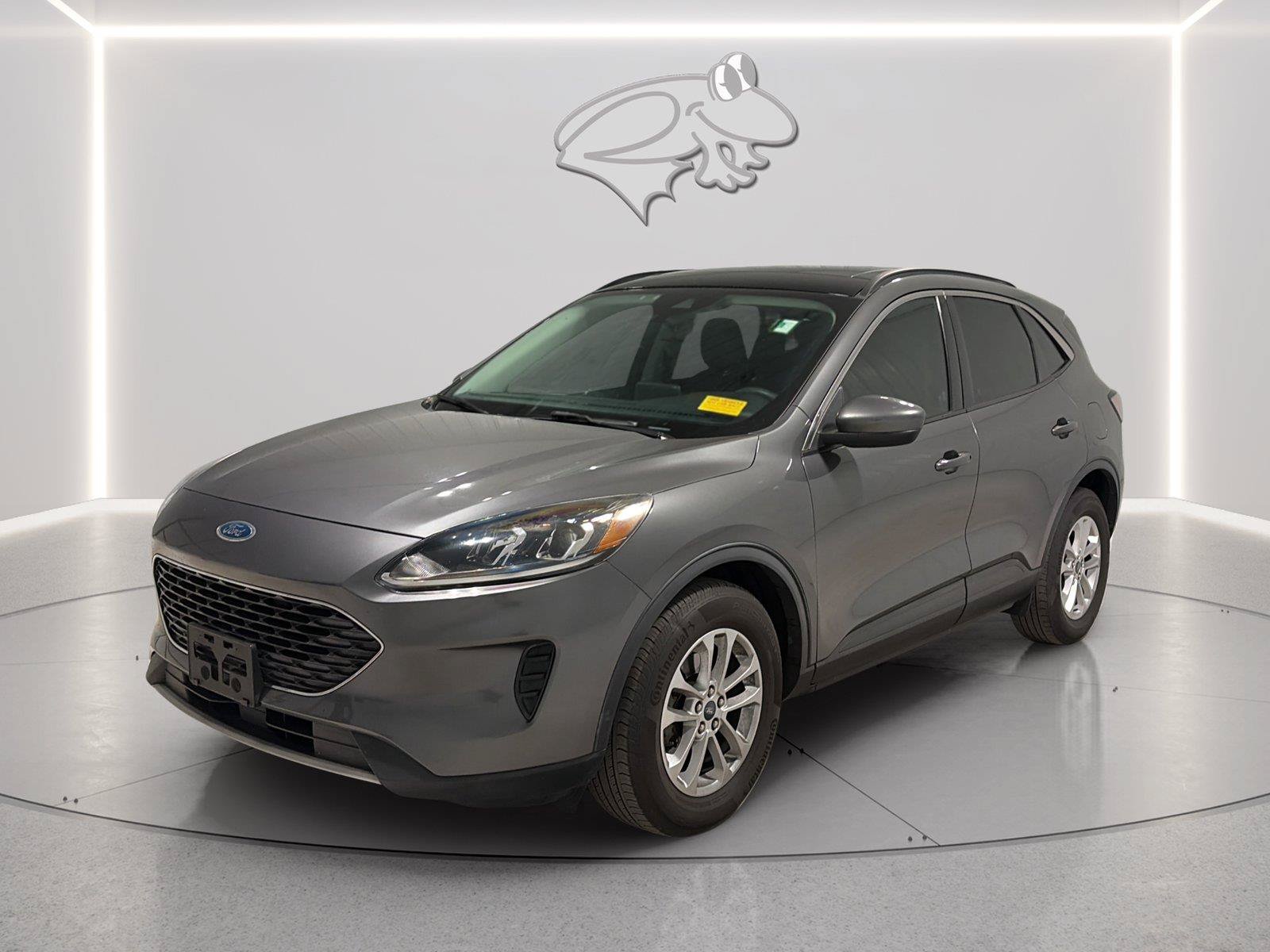 Used 2021 Ford Escape SE w/ Cold Weather Package AWD/4WD image 1