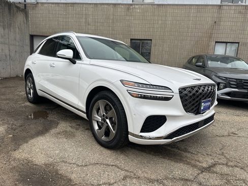 Used 2026 Genesis GV70 2.5T Advanced image 8