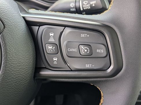 Used 2024 Jeep Gladiator Sport AWD/4WD image 24