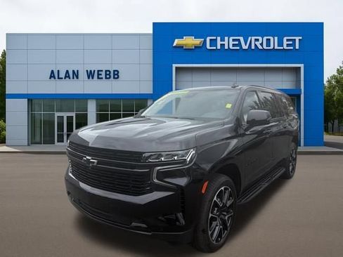 Used 2024 Chevrolet Suburban RST w/ Sport Performance Package AWD/4WD image 7