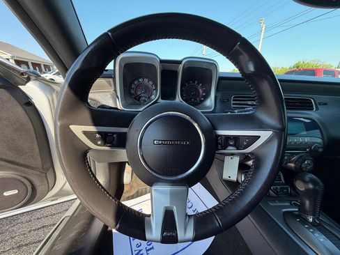 Used 2010 Chevrolet Camaro SS image 10