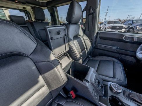 New 2025 Ford Bronco Badlands AWD/4WD image 30