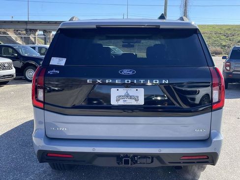 New 2026 Ford Expedition Max Active RWD image 4