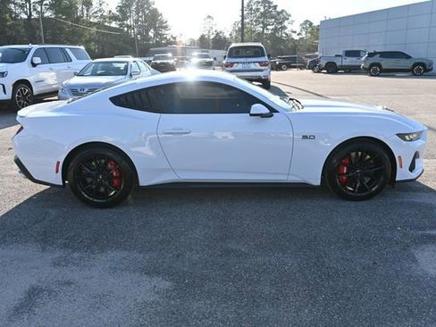 Used 2025 Ford Mustang GT Premium image 6