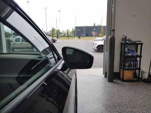 New 2026 Volkswagen Tiguan SE R-Line image 10