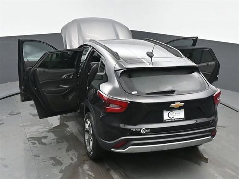 Used 2024 Chevrolet Trax LT w/ Driver Confidence Package image 64