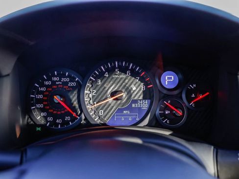 Used 2024 Nissan GT-R Premium w/ Premium Interior Package image 22