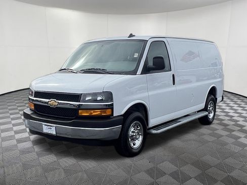 Used 2024 Chevrolet Express 2500 w/ Driver Convenience Package image 3