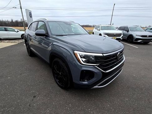 New 2026 Volkswagen Atlas Cross Sport SE image 4