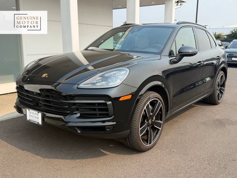 Used 2023 Porsche Cayenne S AWD/4WD image 1