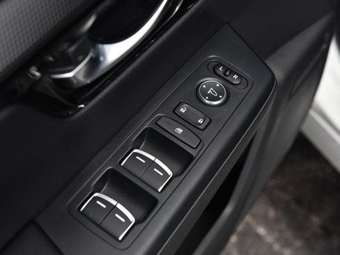 Certified 2025 Honda CR-V EX-L image 8