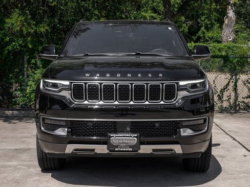 Used 2022 Jeep Wagoneer Series III w/ Premium Group I image 11