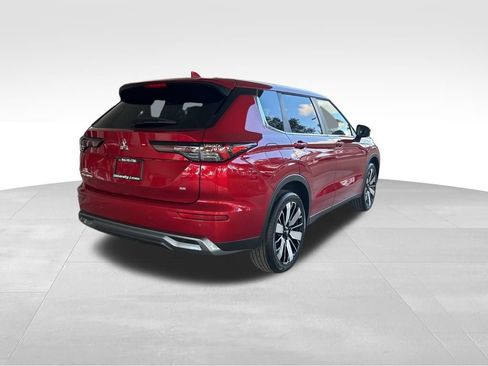 New 2026 Mitsubishi Outlander SE image 3