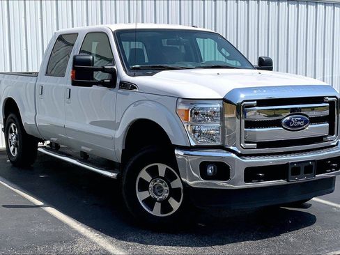 Used 2015 Ford F250 Lariat w/ Lariat Interior Package AWD/4WD image 2