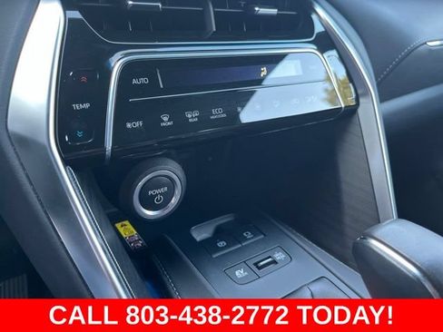 Used 2023 Toyota Venza Limited AWD/4WD image 21