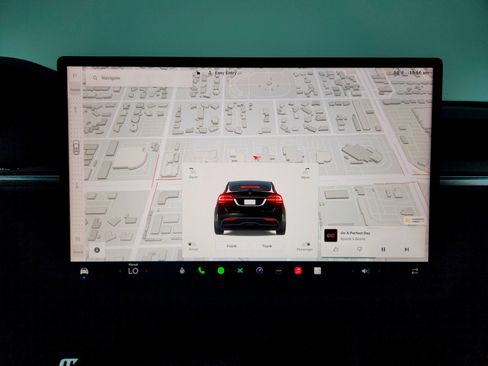 Used 2024 Tesla Model X image 13