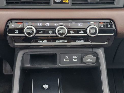 Used 2023 Honda Pilot Elite image 26