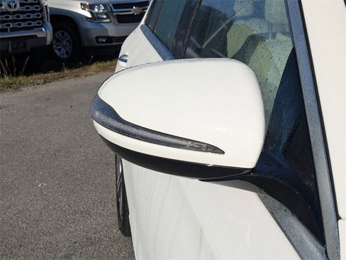 Used 2020 Mercedes-Benz E 350 Sedan image 11