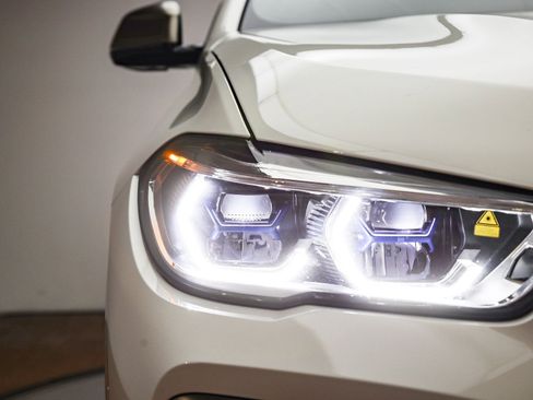 Used 2023 BMW X6 M50i w/ Executive Package image 5