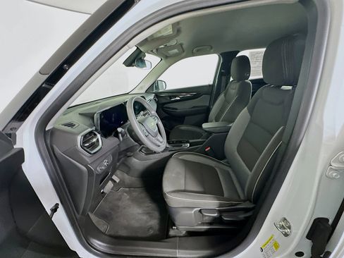 Used 2024 Chevrolet TrailBlazer LS image 13