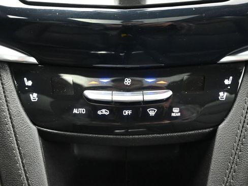 Used 2024 Cadillac XT6 Premium Luxury w/ Technology Package AWD/4WD image 18