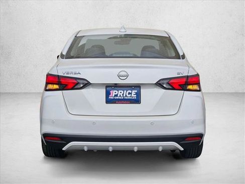 Used 2024 Nissan Versa SV FWD image 7