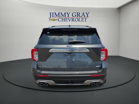 Used 2020 Ford Explorer Platinum w/ Premium Technology Package AWD/4WD image 4