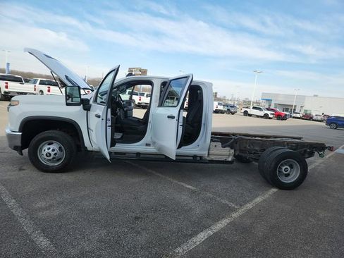 Used 2021 Chevrolet Silverado 3500 W/T w/ WT Convenience Package image 26