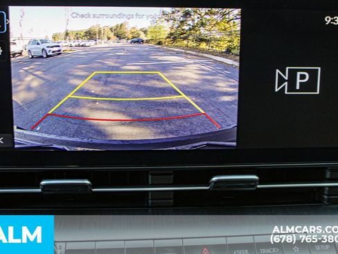 Used 2025 Hyundai Kona SEL image 33