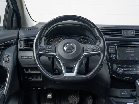 Used 2020 Nissan Rogue Sport SV w/ All-Weather Package AWD/4WD image 23