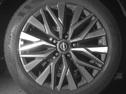 Used 2025 Nissan Altima 2.5 SV FWD image 15
