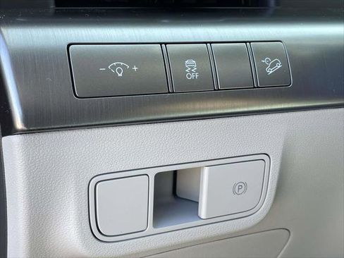 New 2026 Hyundai Kona SEL Premium FWD image 15