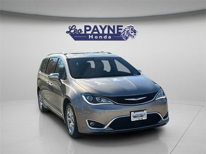 Used 2017 Chrysler Pacifica Limited