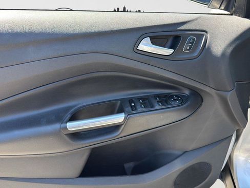 Used 2017 Ford Escape SE AWD/4WD image 11