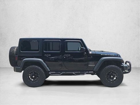 Used 2015 Jeep Wrangler Unlimited Rubicon AWD/4WD image 4